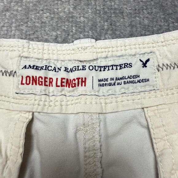 American Eagle Outfitters Shorts Mens 32 Beige Longer Length Chino Flat Front - Picture 2 of 6